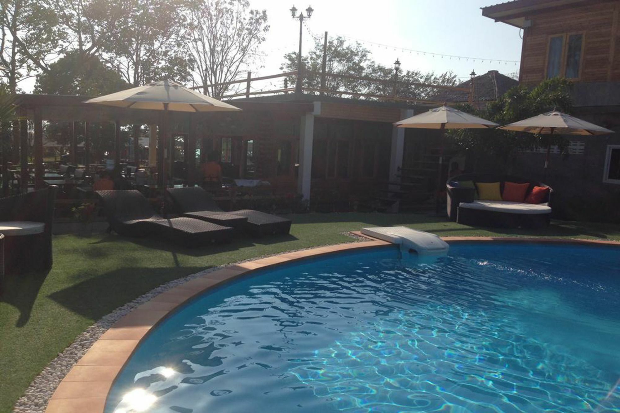 Check In And Chill Out Hotel Ban Laem Sok Eksteriør billede