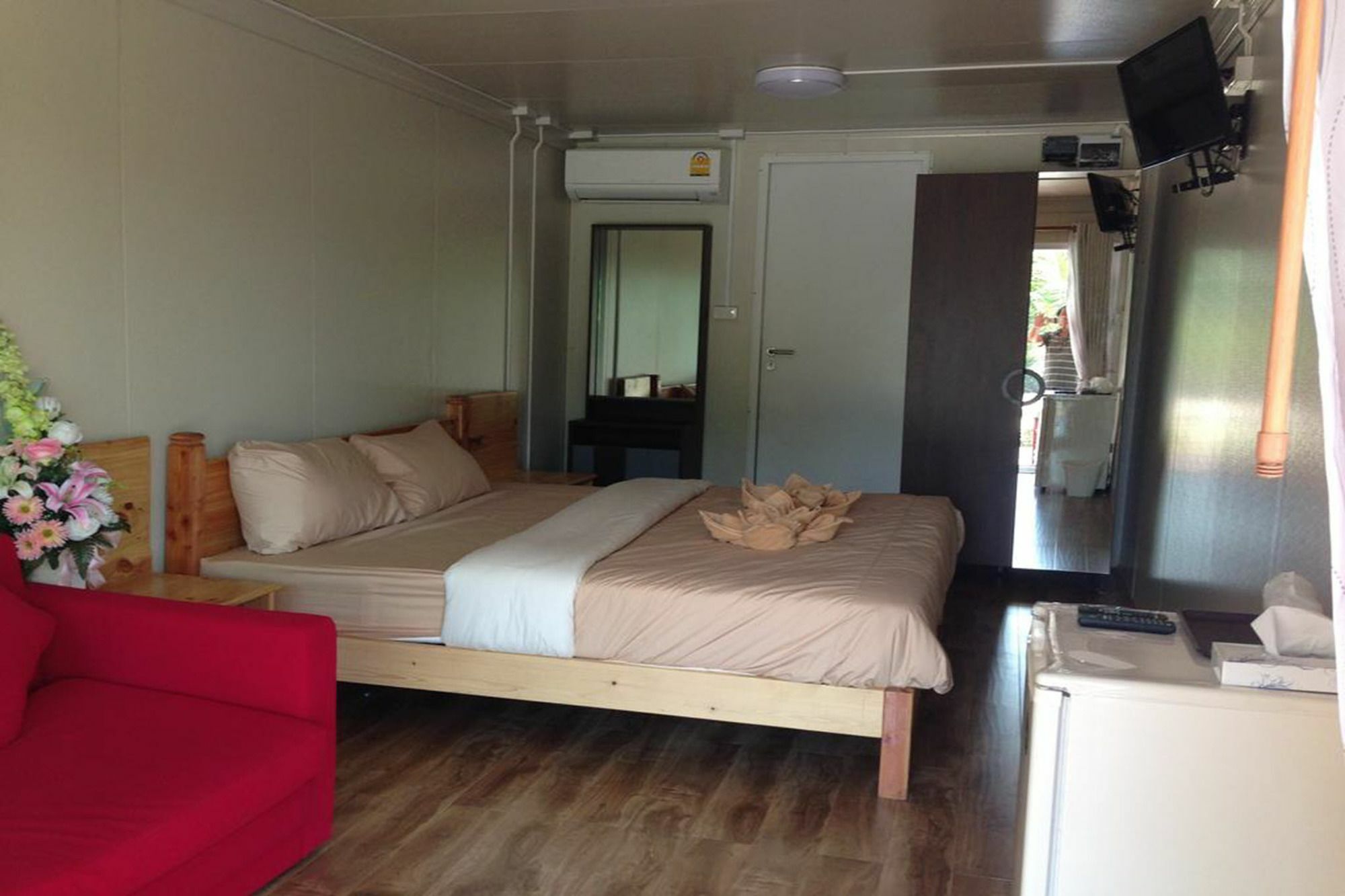Check In And Chill Out Hotel Ban Laem Sok Eksteriør billede