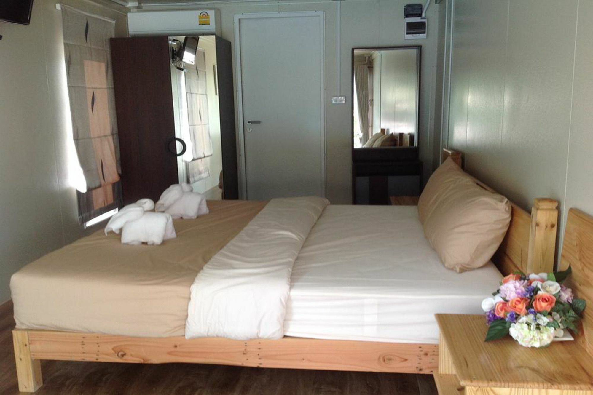 Check In And Chill Out Hotel Ban Laem Sok Eksteriør billede