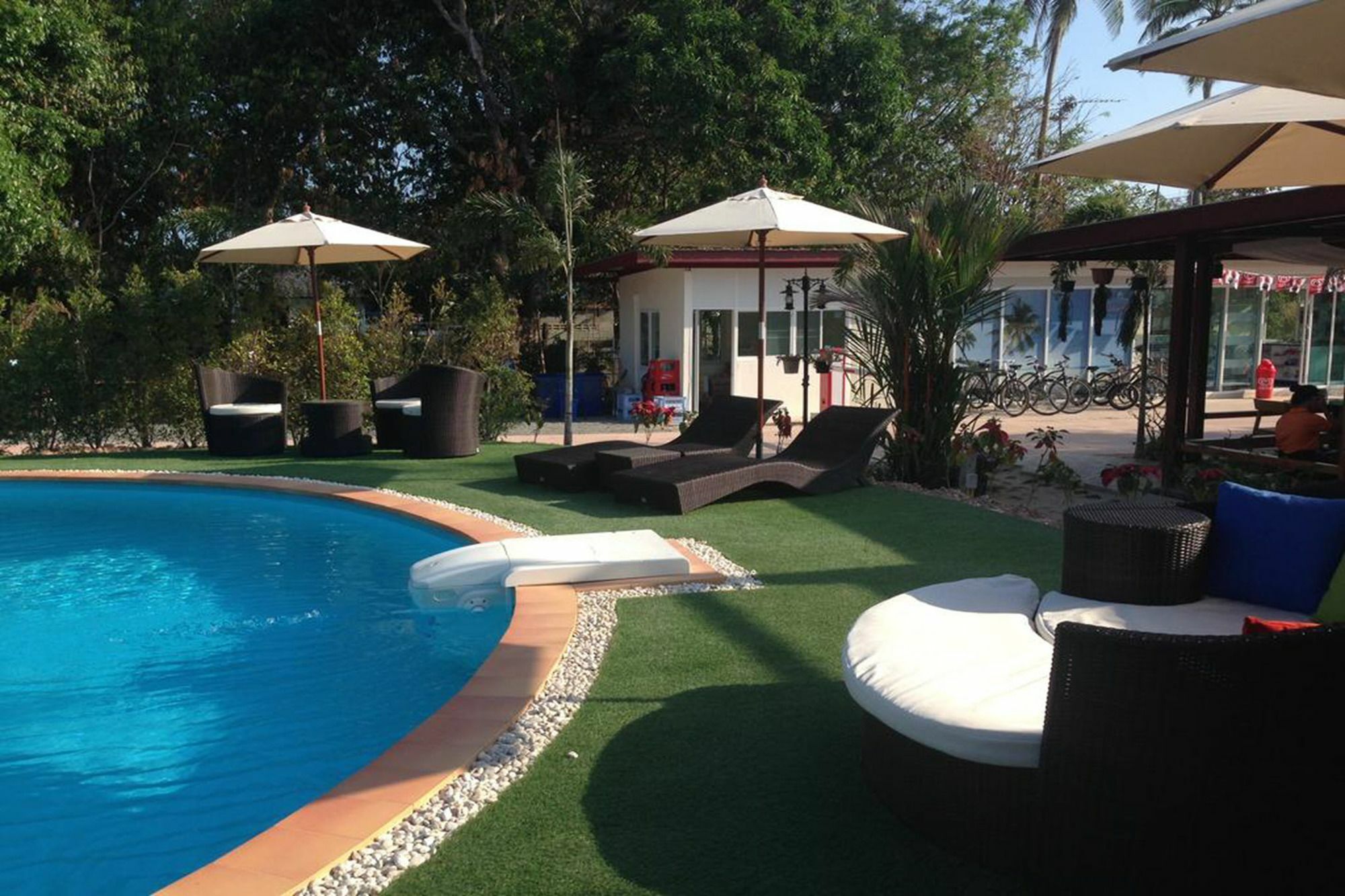 Check In And Chill Out Hotel Ban Laem Sok Eksteriør billede